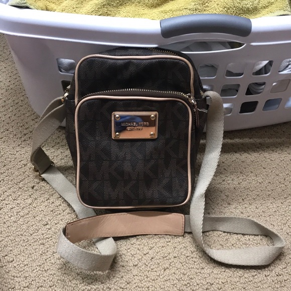 Michael Kors Handbags - Michael kors crossbody